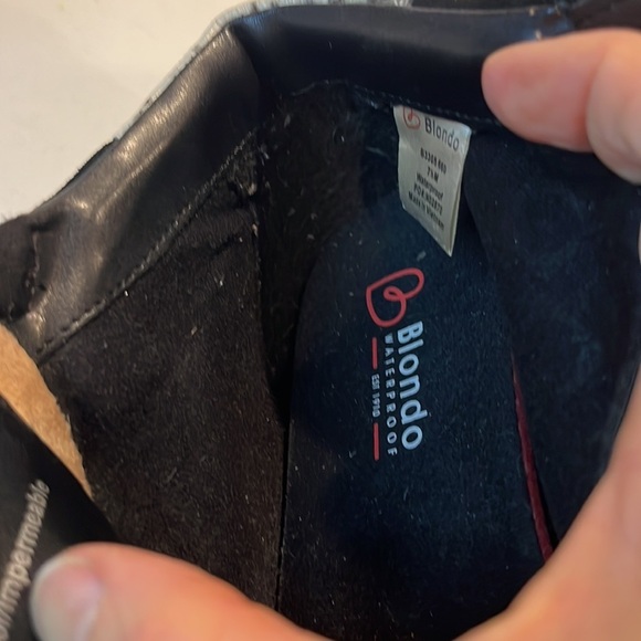 Blondo - high top low wedge sneakers women’s shoes size 7.5 Black/gray color - Picture 14 of 15